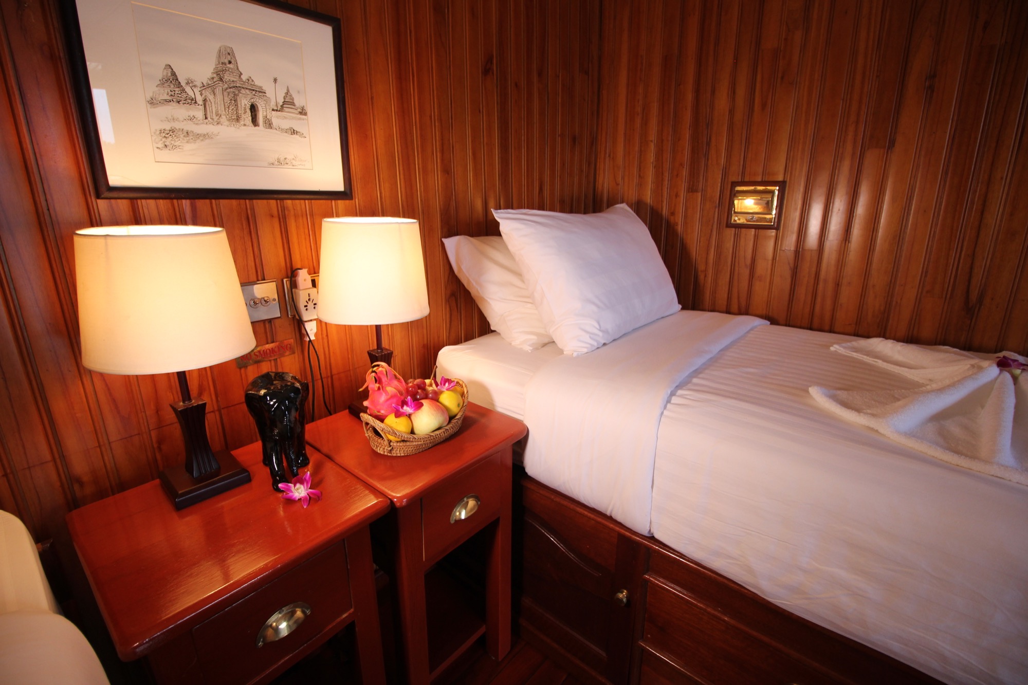 Pandaw RV Indochina Cabin 5.jpg